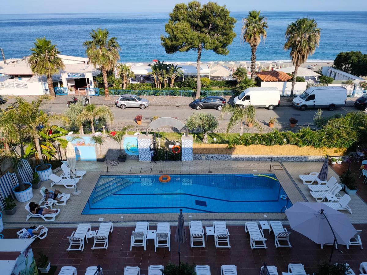 Taormina By The Sea Apartment Mazzeo Exterior foto