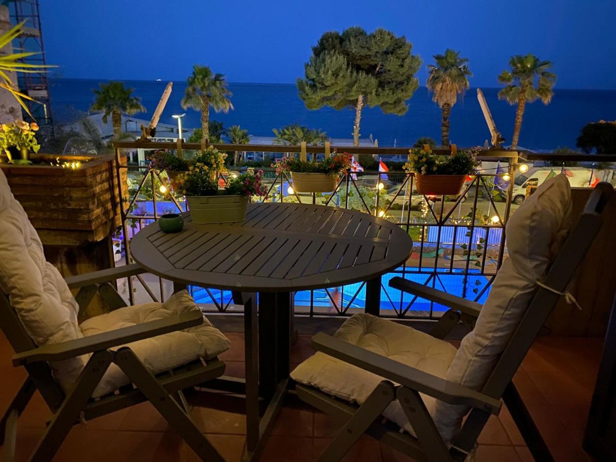 Taormina By The Sea Apartment Mazzeo Exterior foto