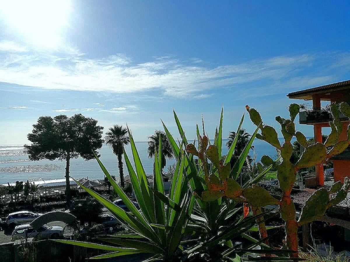 Taormina By The Sea Apartment Mazzeo Exterior foto